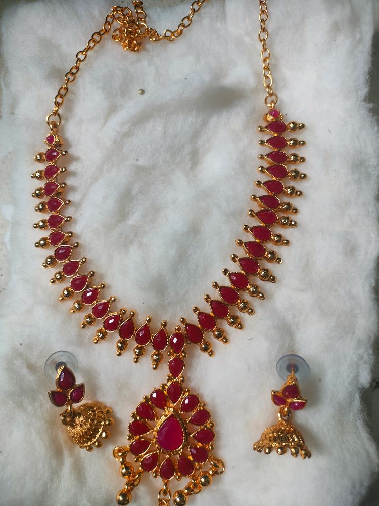 Necklace Set