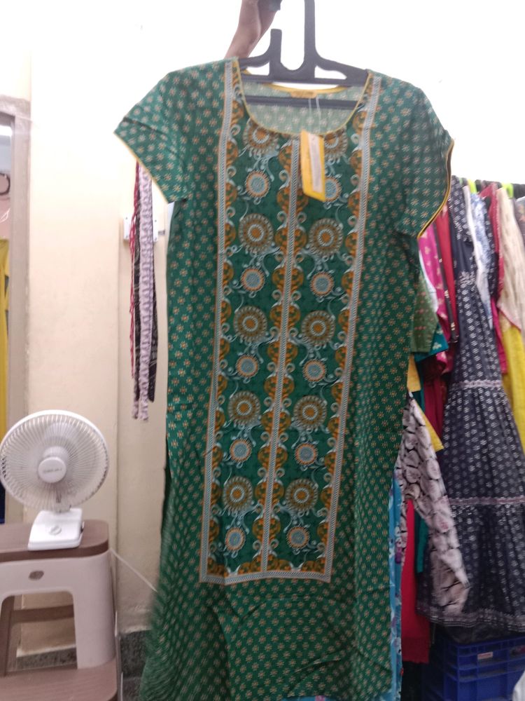 Aurelia Kurti🫣