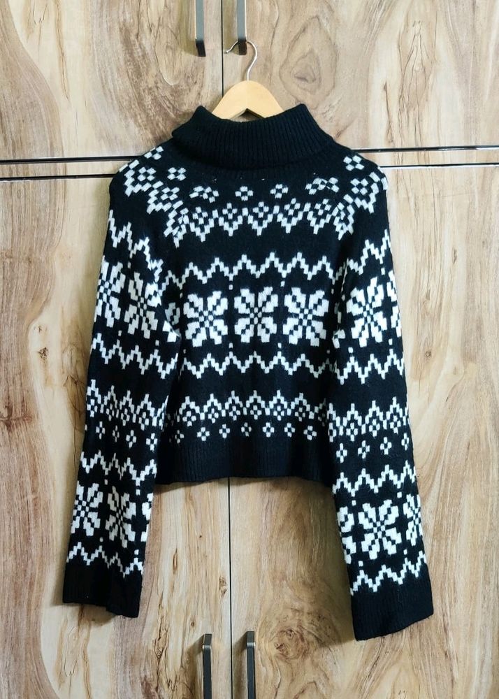 Black & White Baggi Sweater Size-42