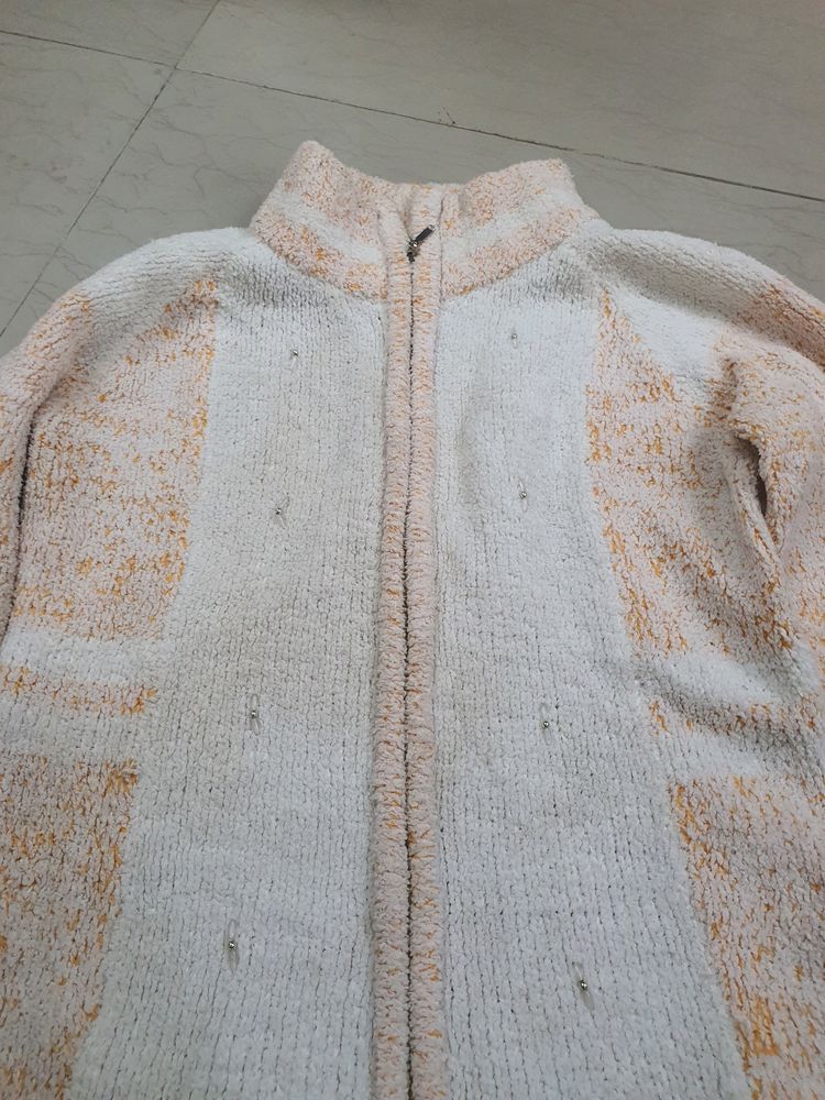 Ladies Sweater ,L Size