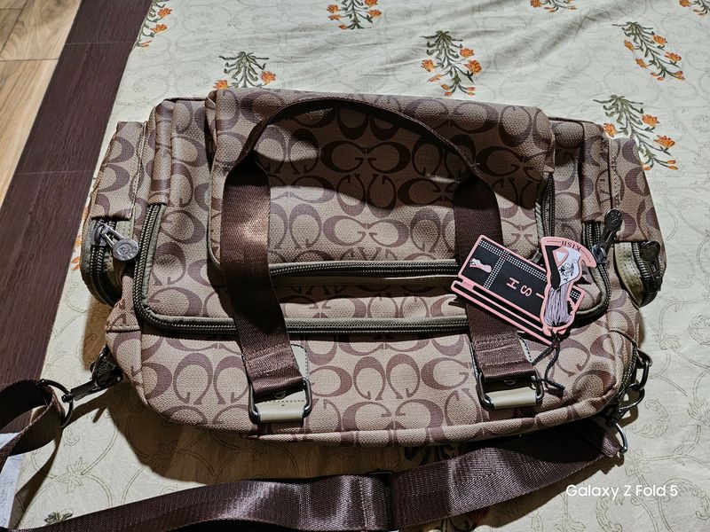 Gucci Copy Heavy Huge Bag With More Than 8 ZipS