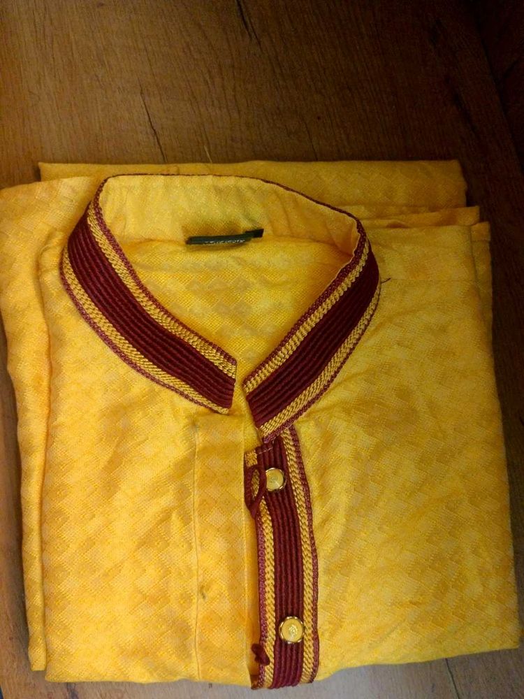 Men's Kurta With A Megical Mustard Yellow Colour ✨