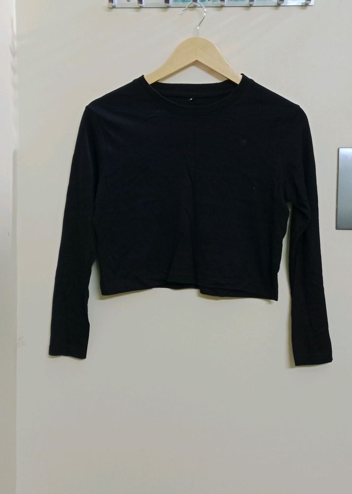 New Black Full Sleeve Croptop