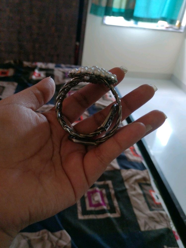 It's A Bracelet With Lots Of Moti