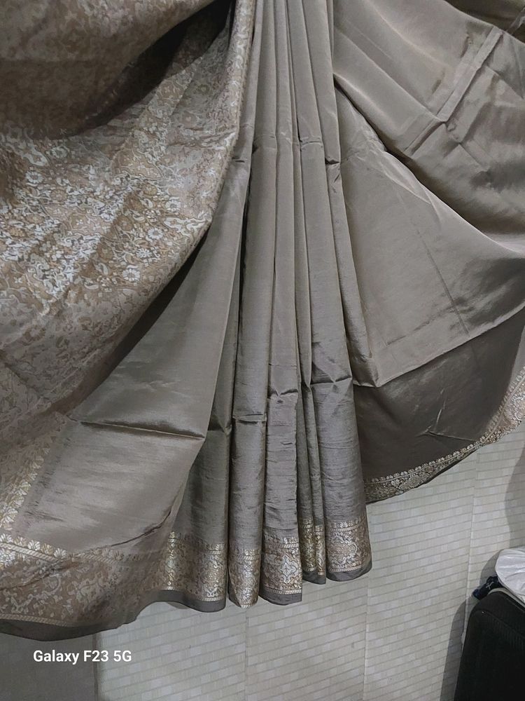 Beautiful Grey 🩶 Silk Saree Without Blouse