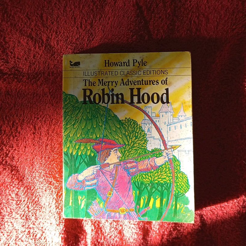 Rare mini Illustrated Robin Hood Book