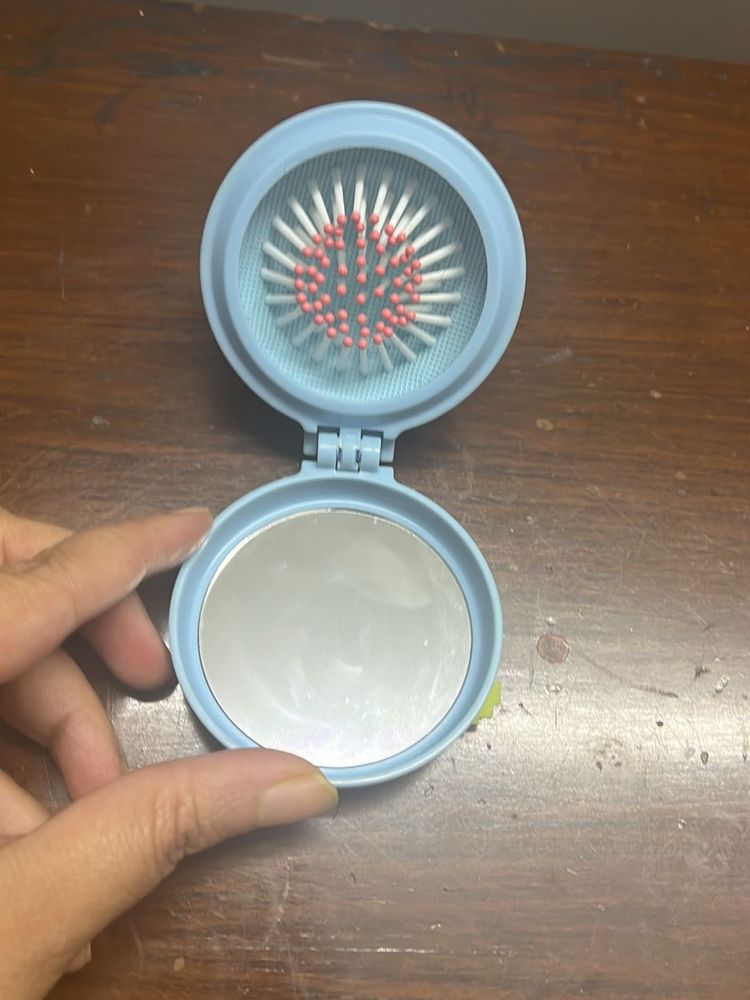 New Foldable Beautiful Mirror With Pop Up Brush