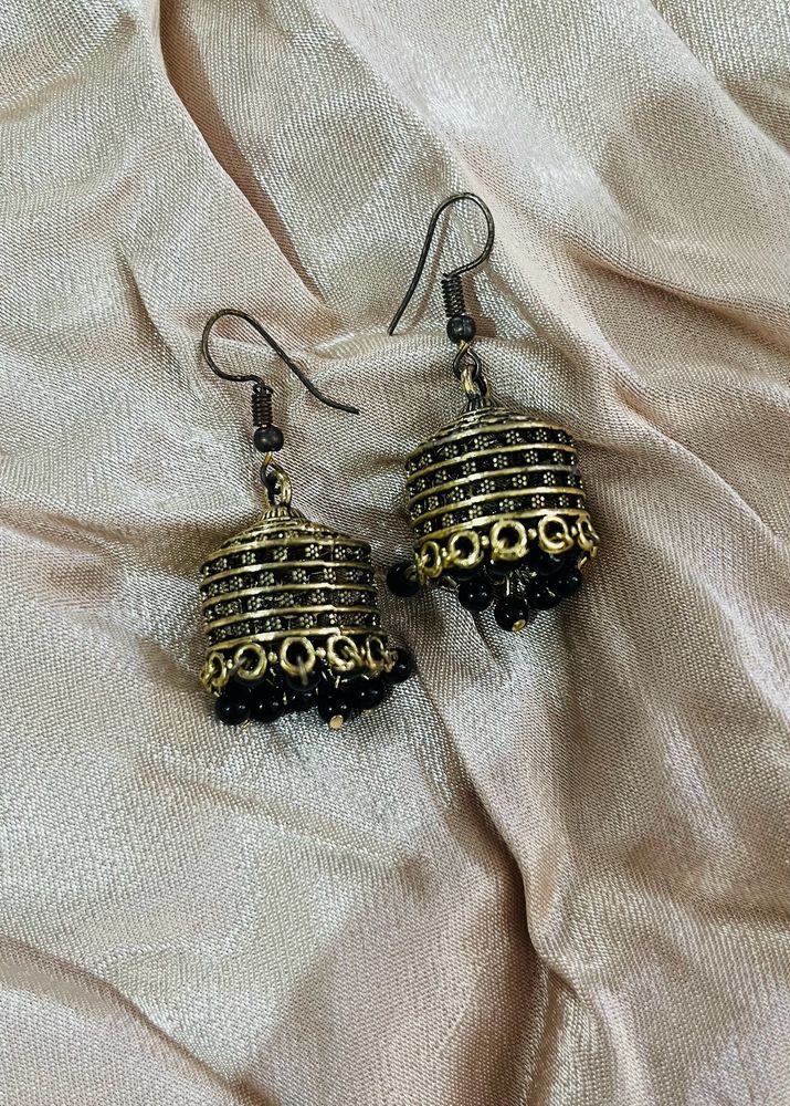 Jhumkis