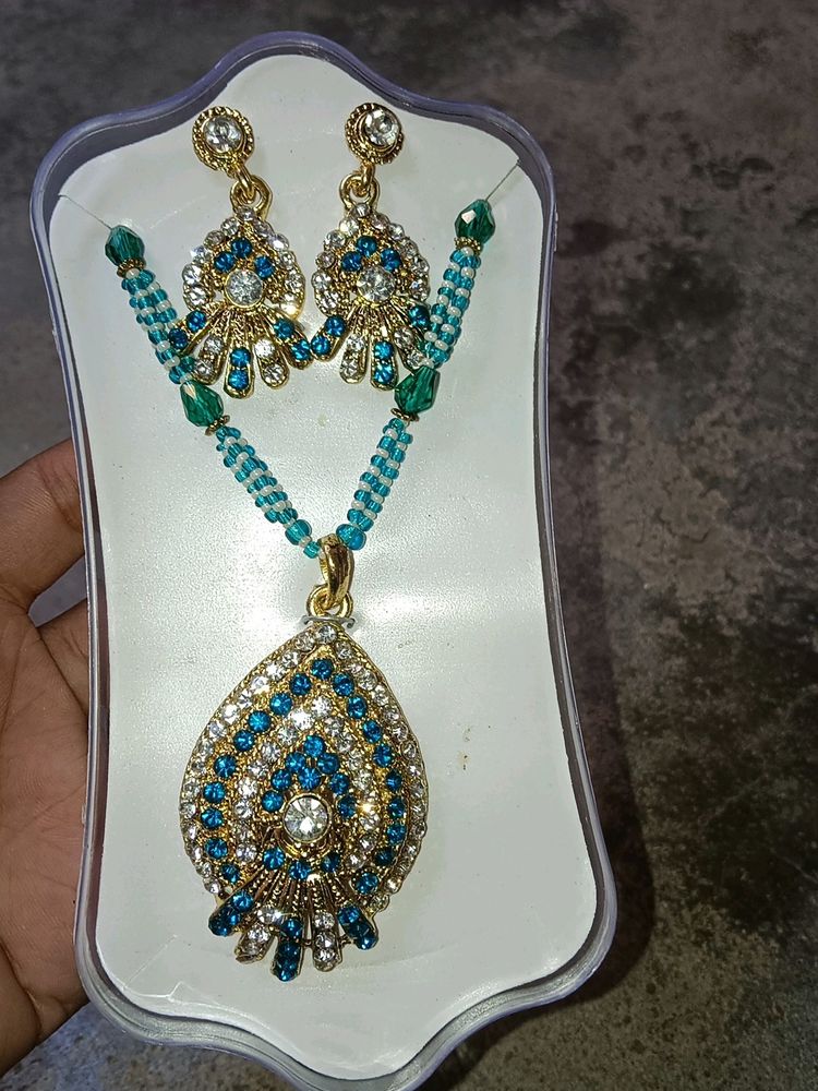 Necklace Set