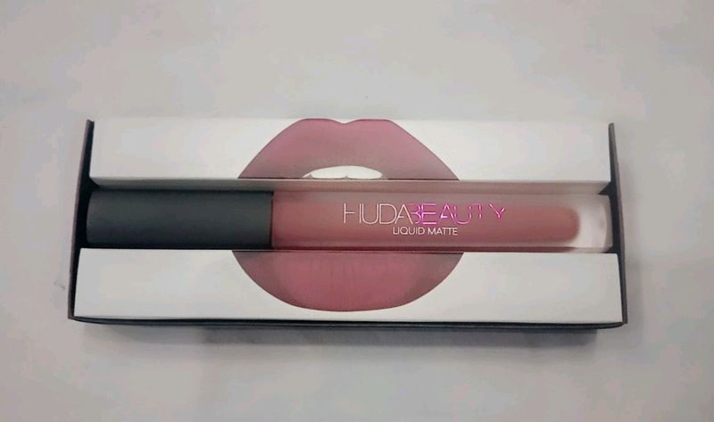 Huda Beauty Liquid Lipstick First Class