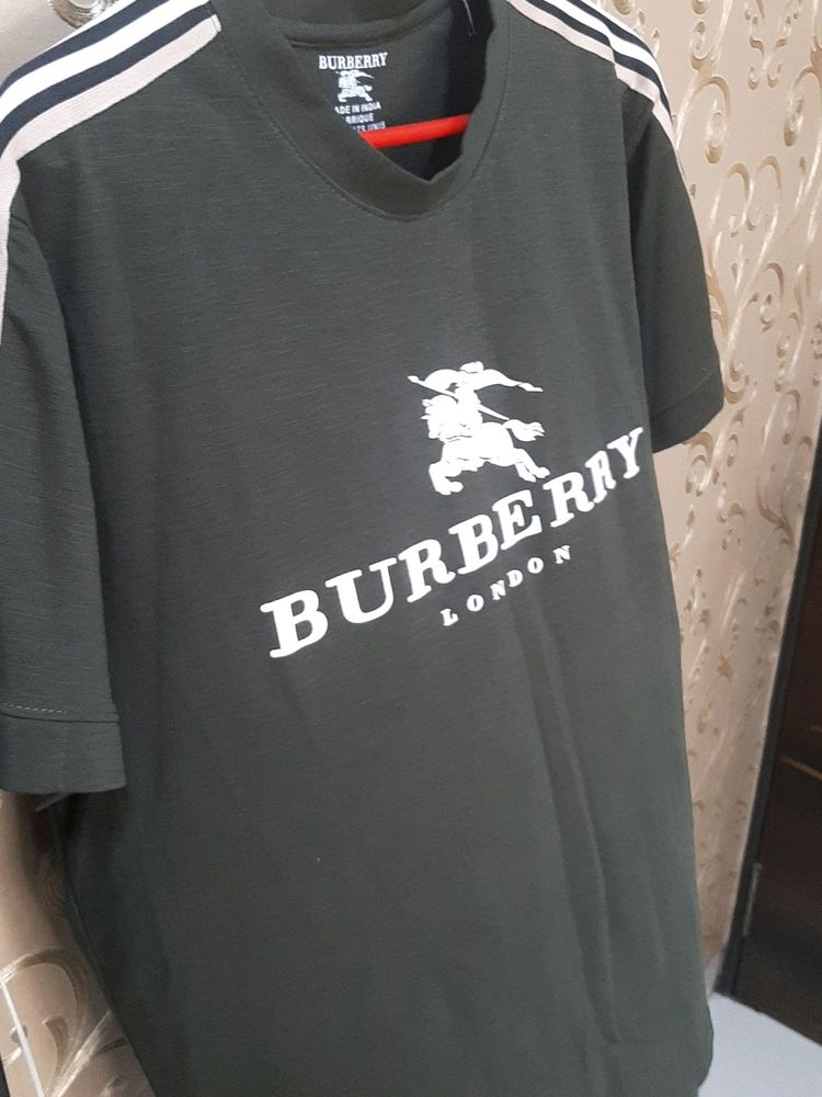 Burberry Tshirt