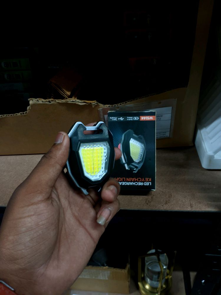 Portable Flash Light For Monsoon And Campaign