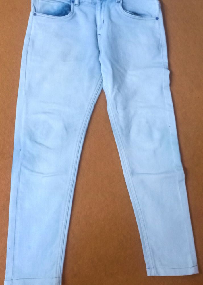 Stylish Jeans Narrow Bottom 30 Waist