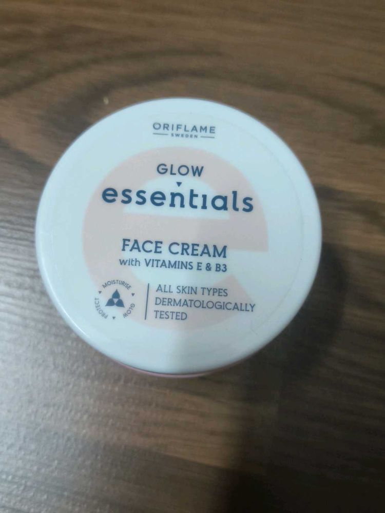 Glow Essential Face Cream