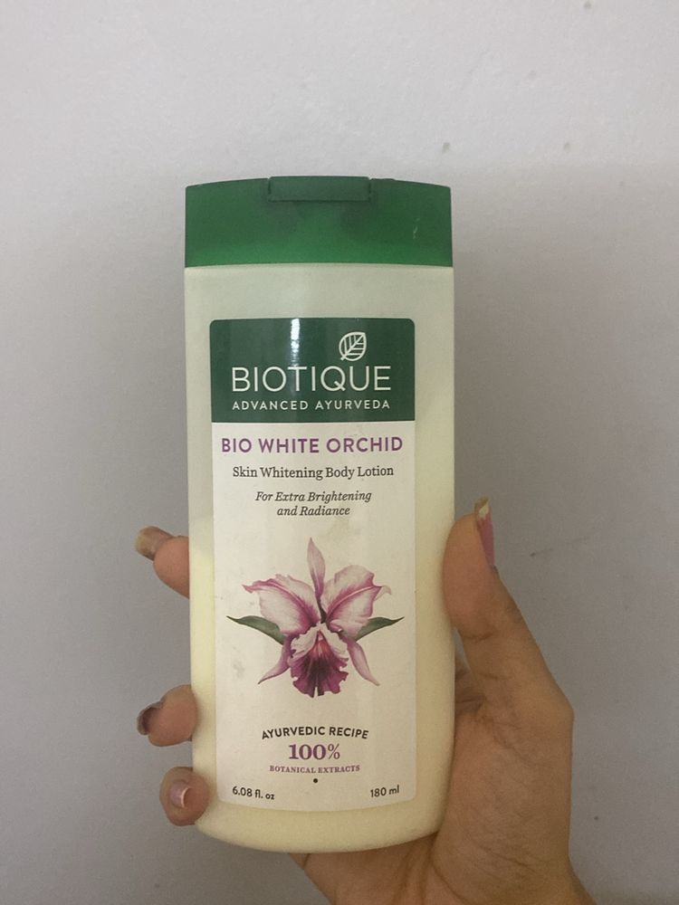 Biotique Skin Whitening Body Lotion