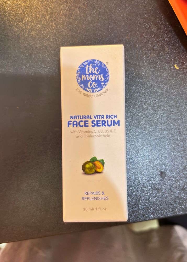 Sealed Moms Co Vitamin C Serum