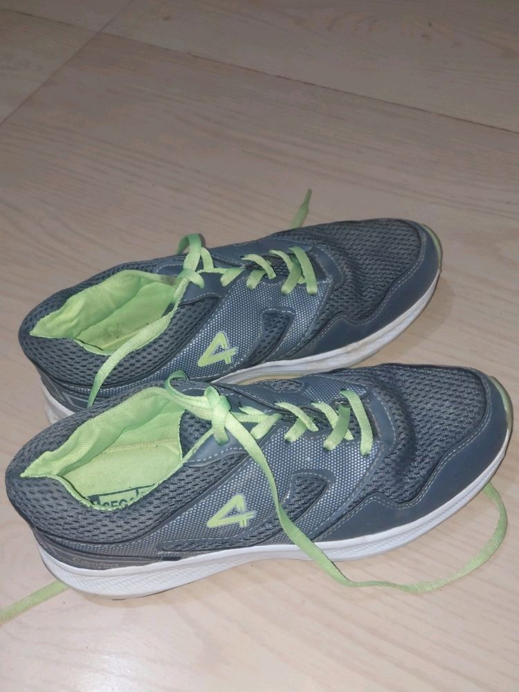 Running shoes