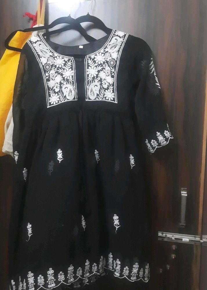 Black Kurti