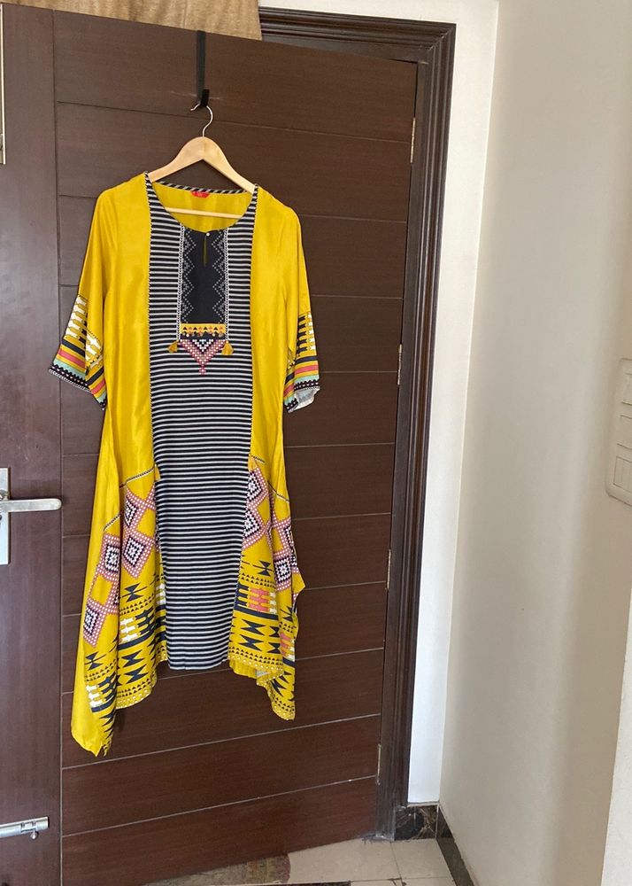 W for Women Mustard Yellow Asymmtric Hem Printed Kurta,size (18)xxxl(New Without Tag)bust 46, Waist 45, Length 45