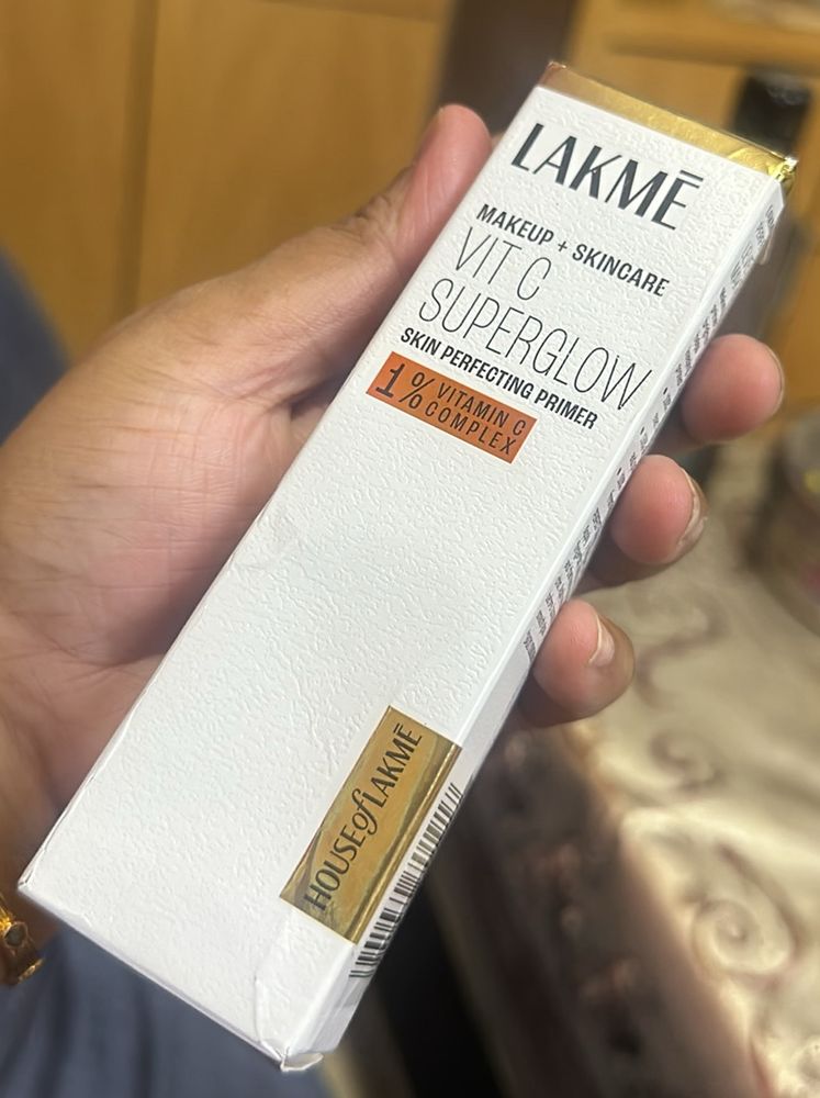 Lakme vitC super glow primer