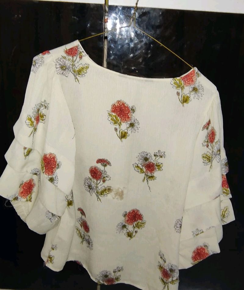 flower printed creamy blouson top