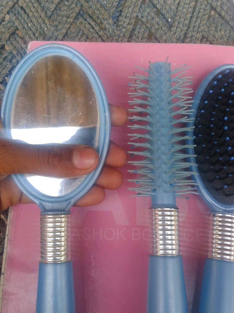 Combo Of 2comb And 1. Mirror