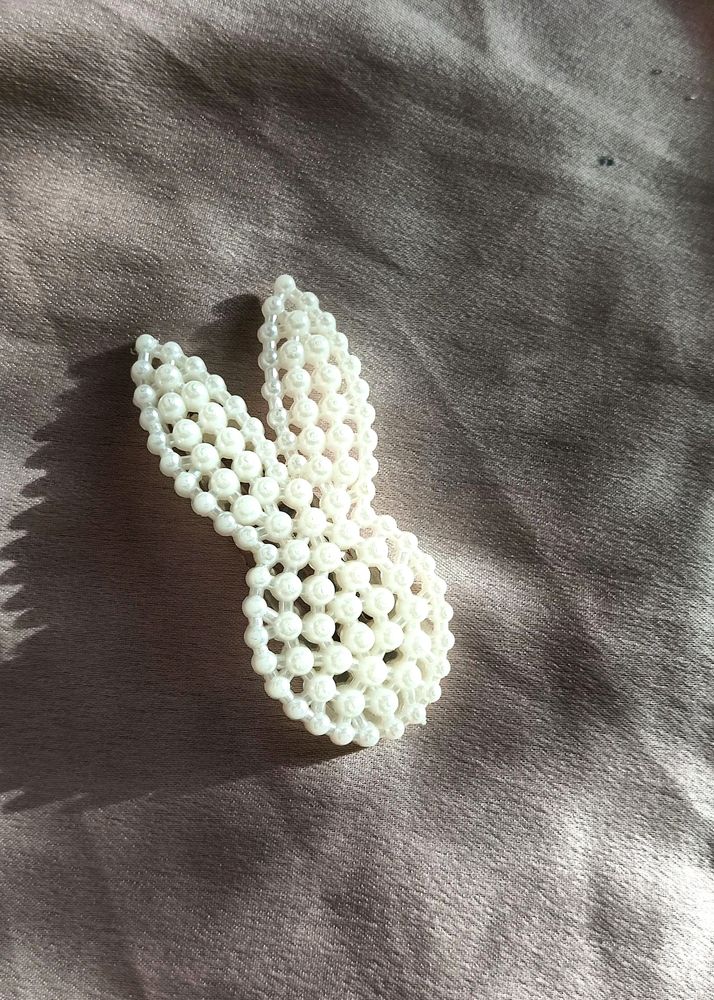 Cute Bunny Pearl Clip