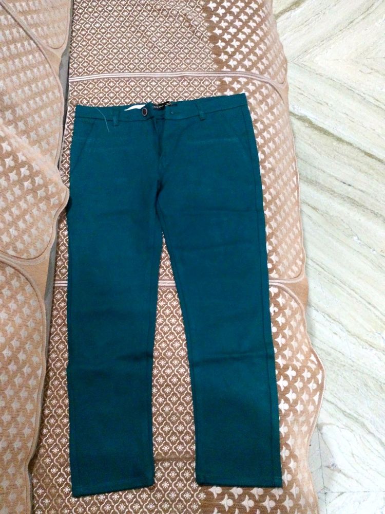 A Dark green Trouser