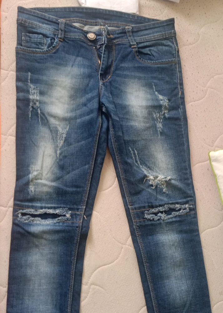 Torned Jeans