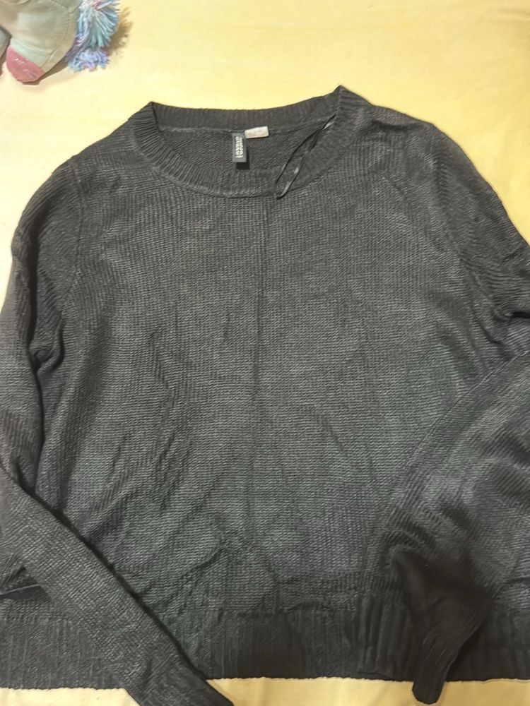 H&M Black Sweatshirt