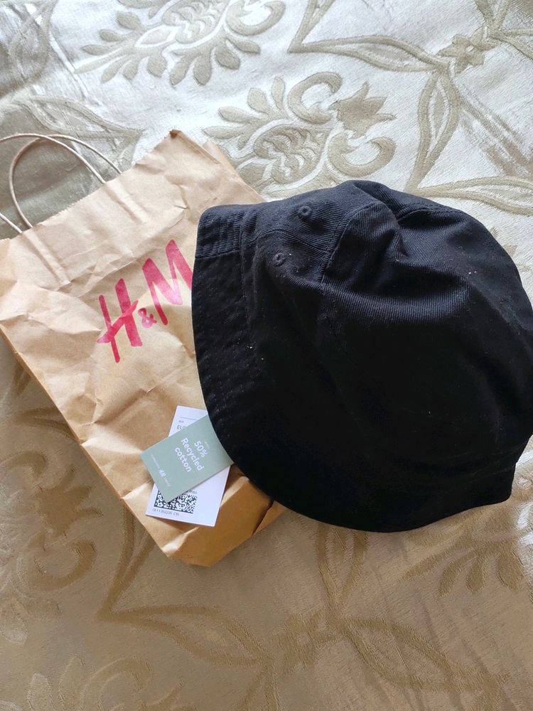 H&M Unisex Bucket Hat