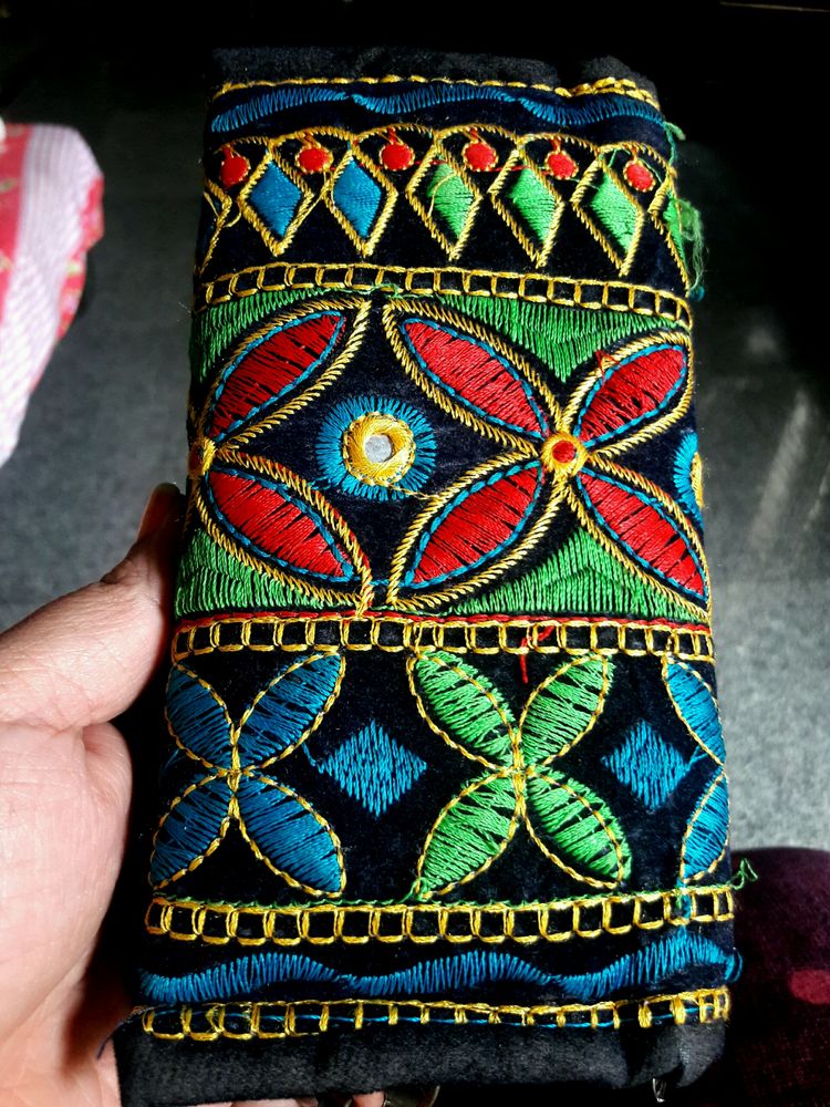 Heavy Thread And Orginal Mirror Work Clutch