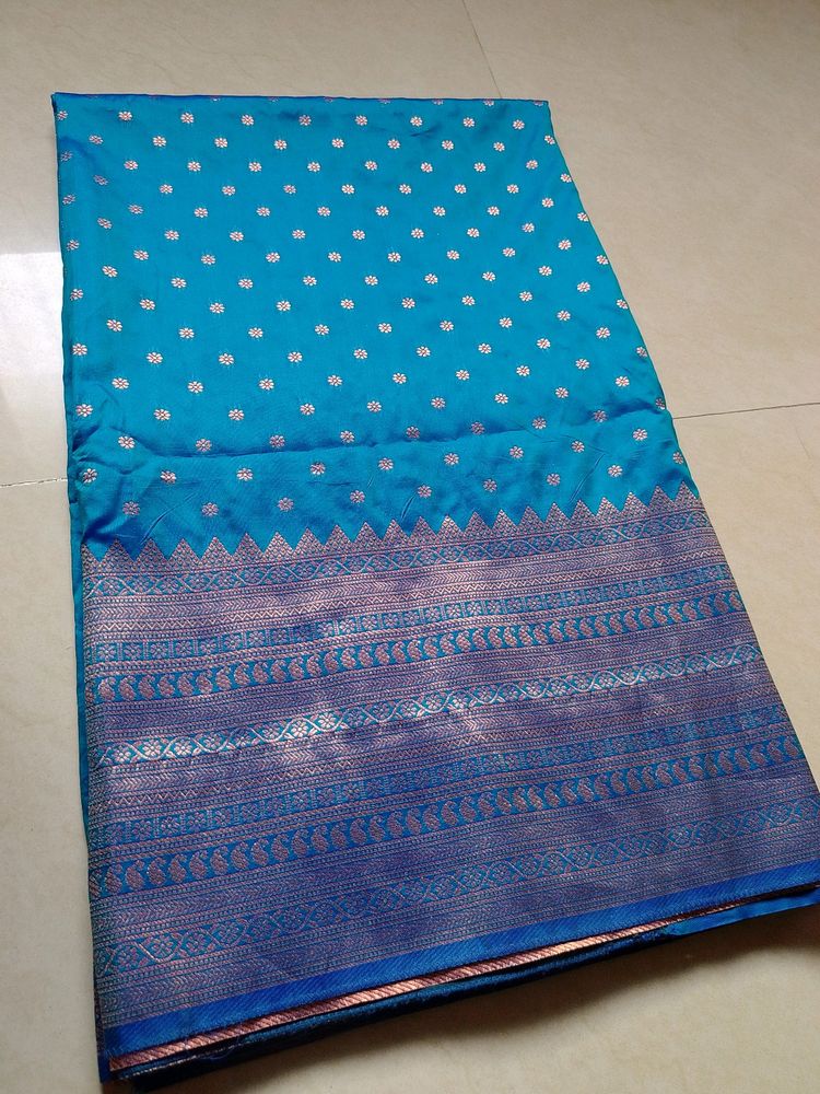 Blue Saree With Blouse