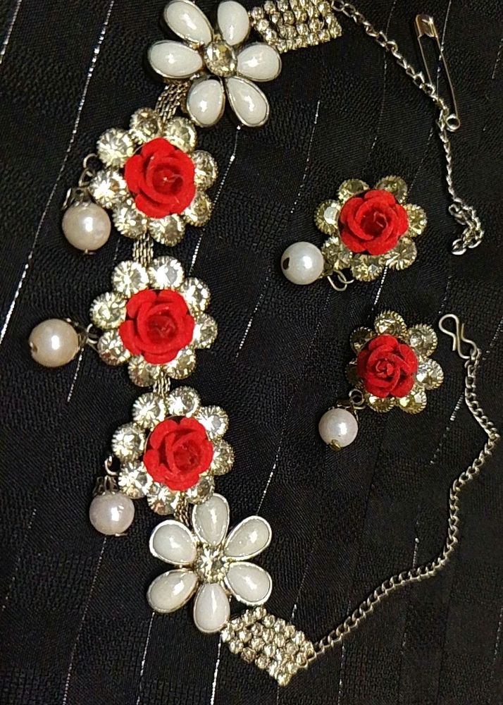 Red Rose Necklace