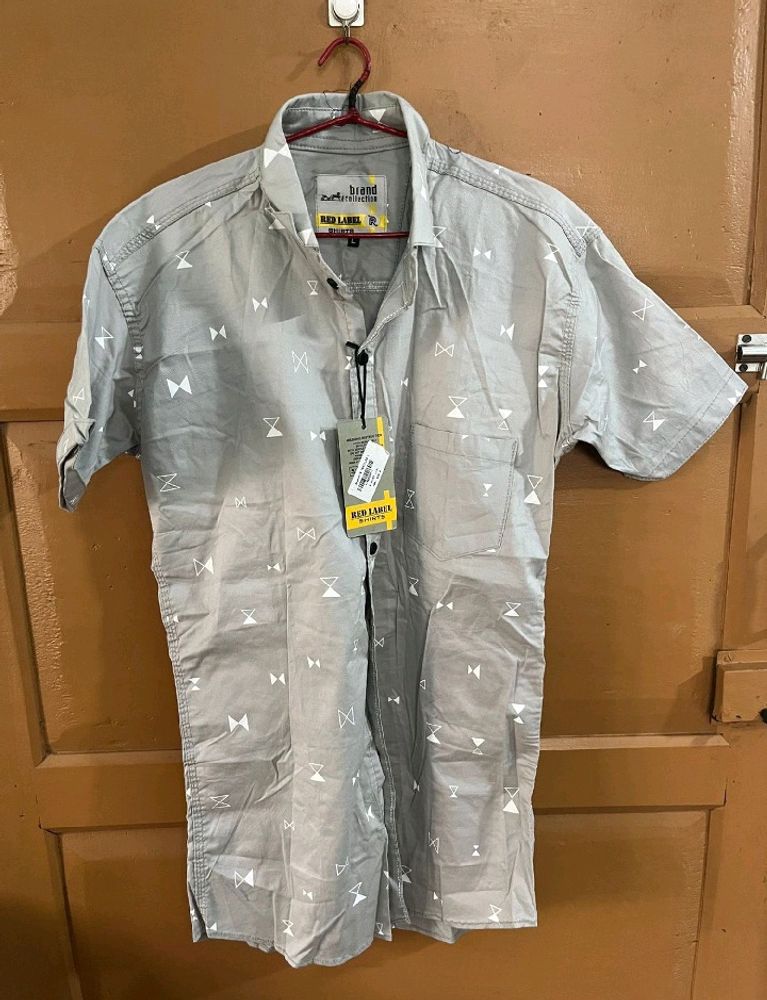 🔥Sale 🛍️ 🔥Grey Shirt For Men In L Size