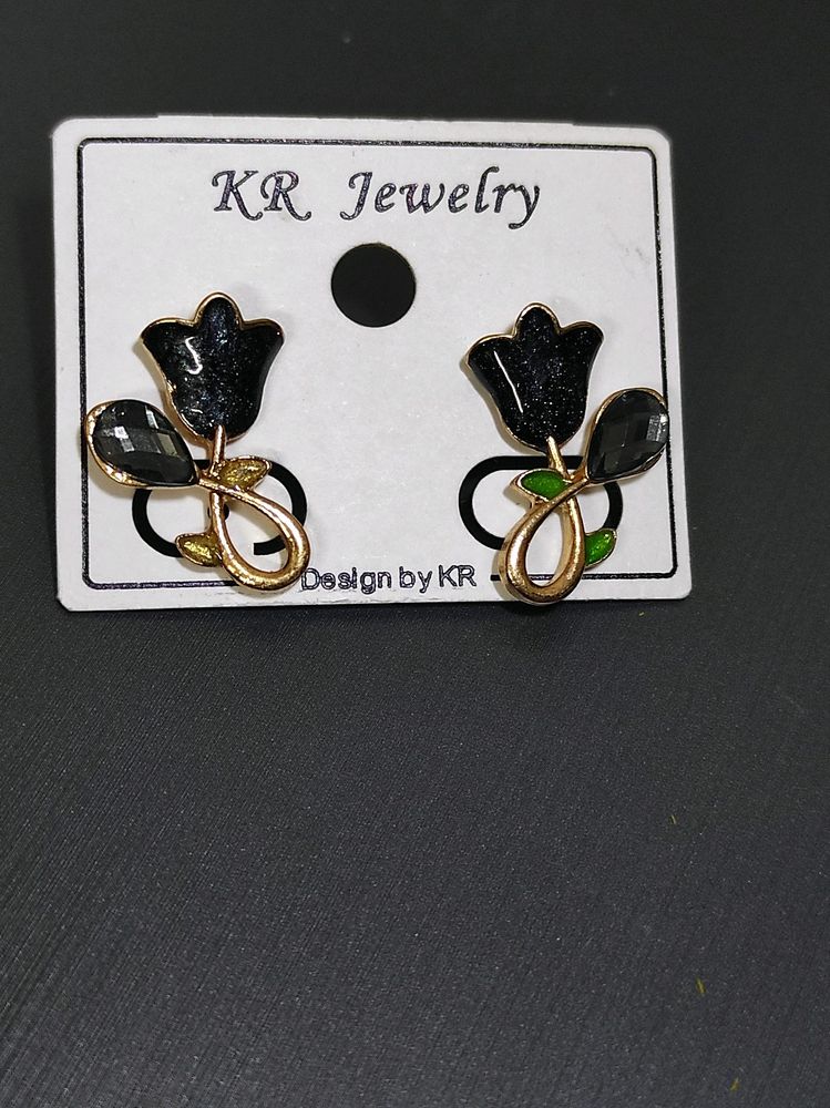 Black Rose Korean Earrings 💫