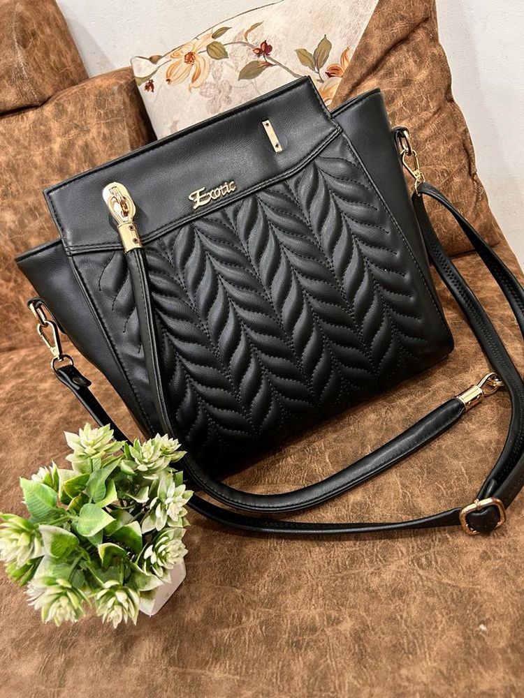 Exotic Women Black Hand Bag Extra Spacious Bag