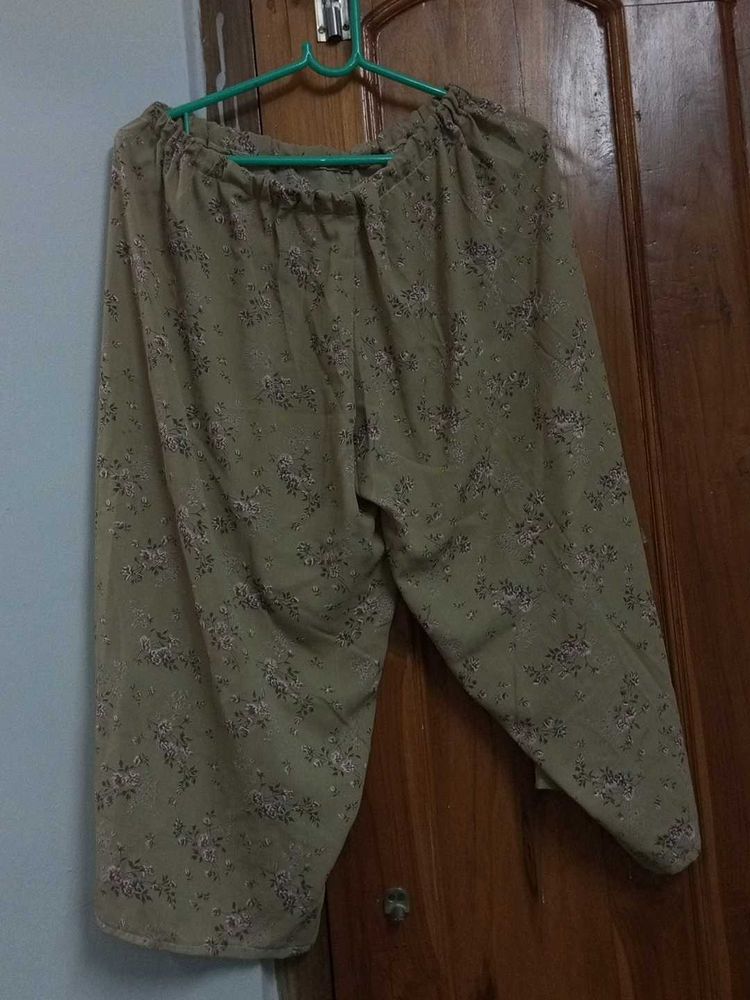 Free Size. Half Long Pant