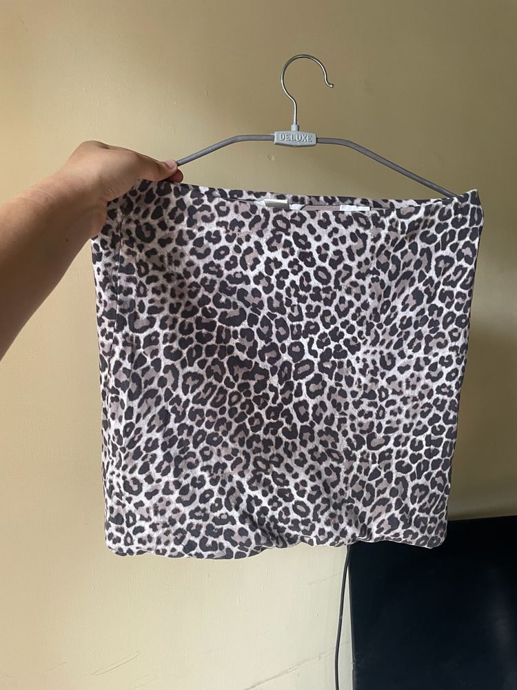 H&M LEOPARD PRINT SKIRT