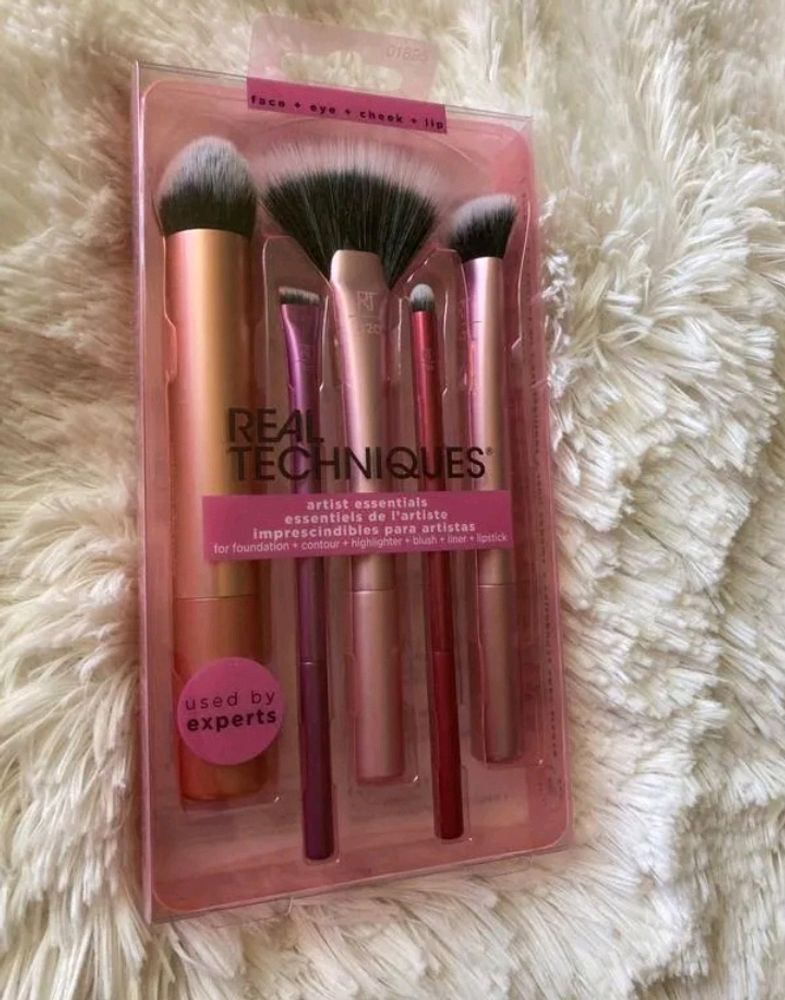 Real Techniques Makeup Brushes Set