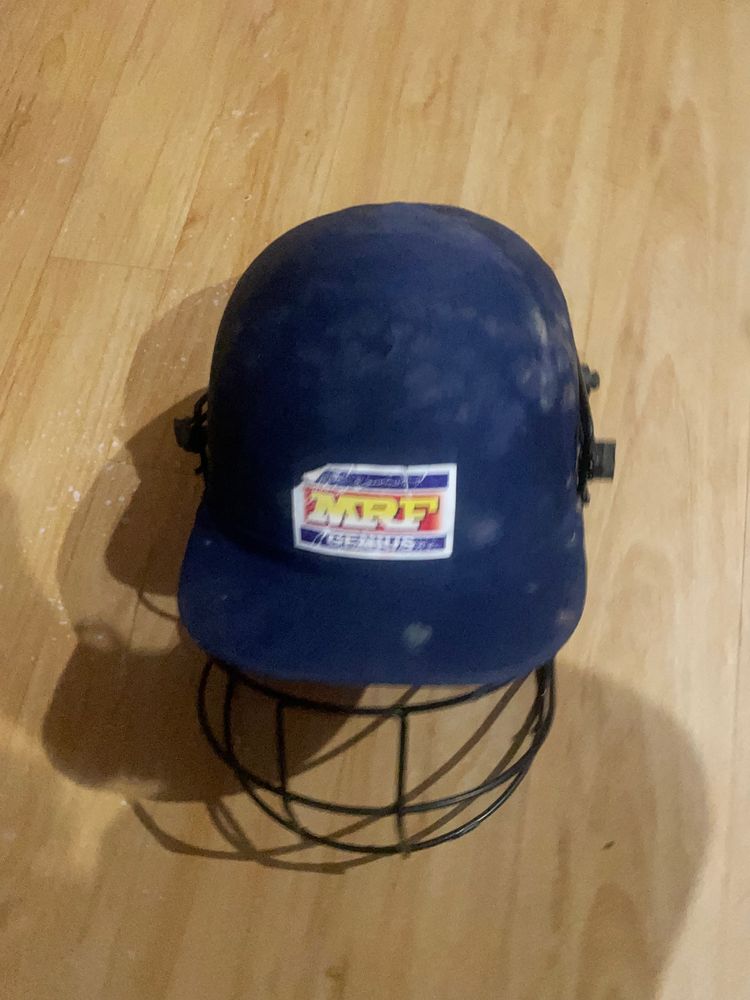 Criket helmet youth size little bit used