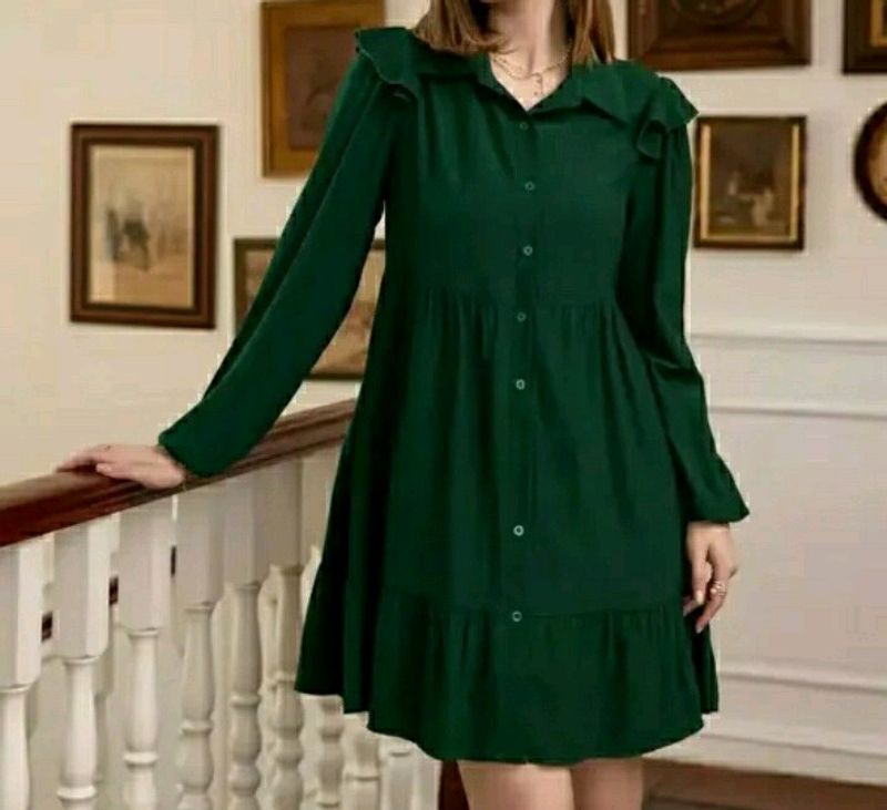 Short frock with button