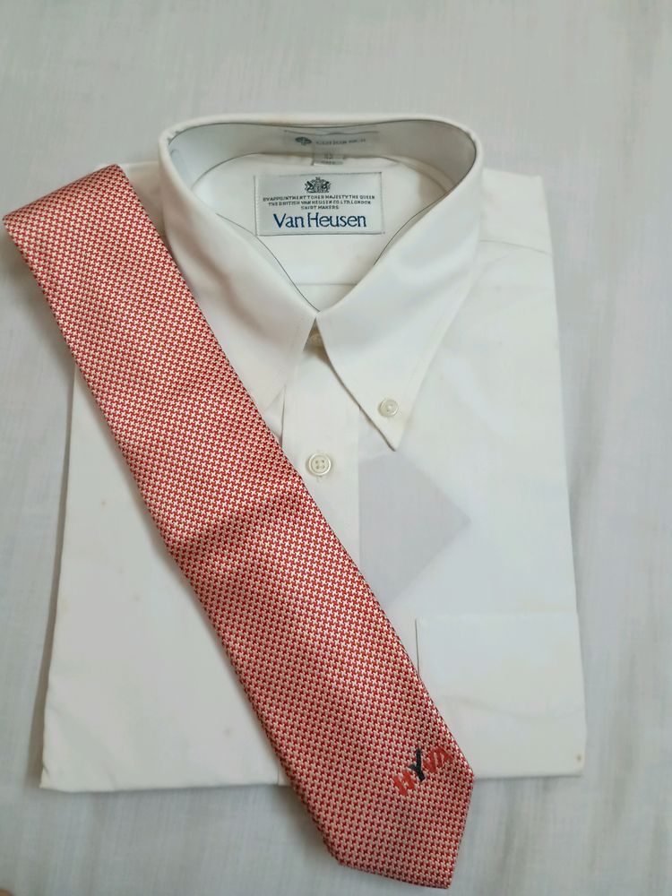 Red Design Men' Tie (New)