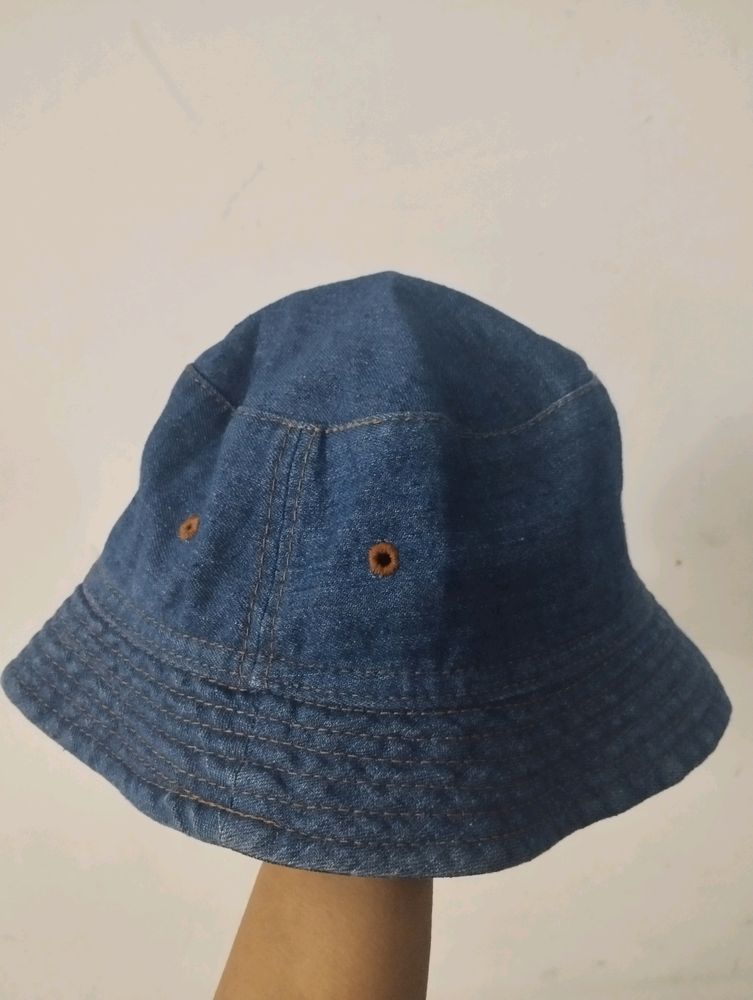 Bucket Hat