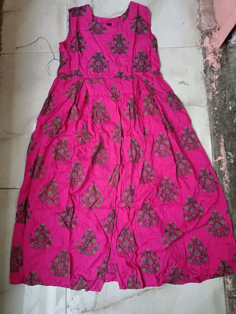 Women Rayon Rani Colour Dress ( M )