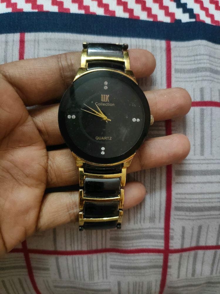 Latest Unisex Analog Watch ⌚