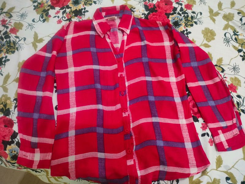 Women And Girls Shirt Like New 4 Time Use Only