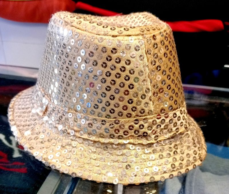 Sequin Light Golden Cap