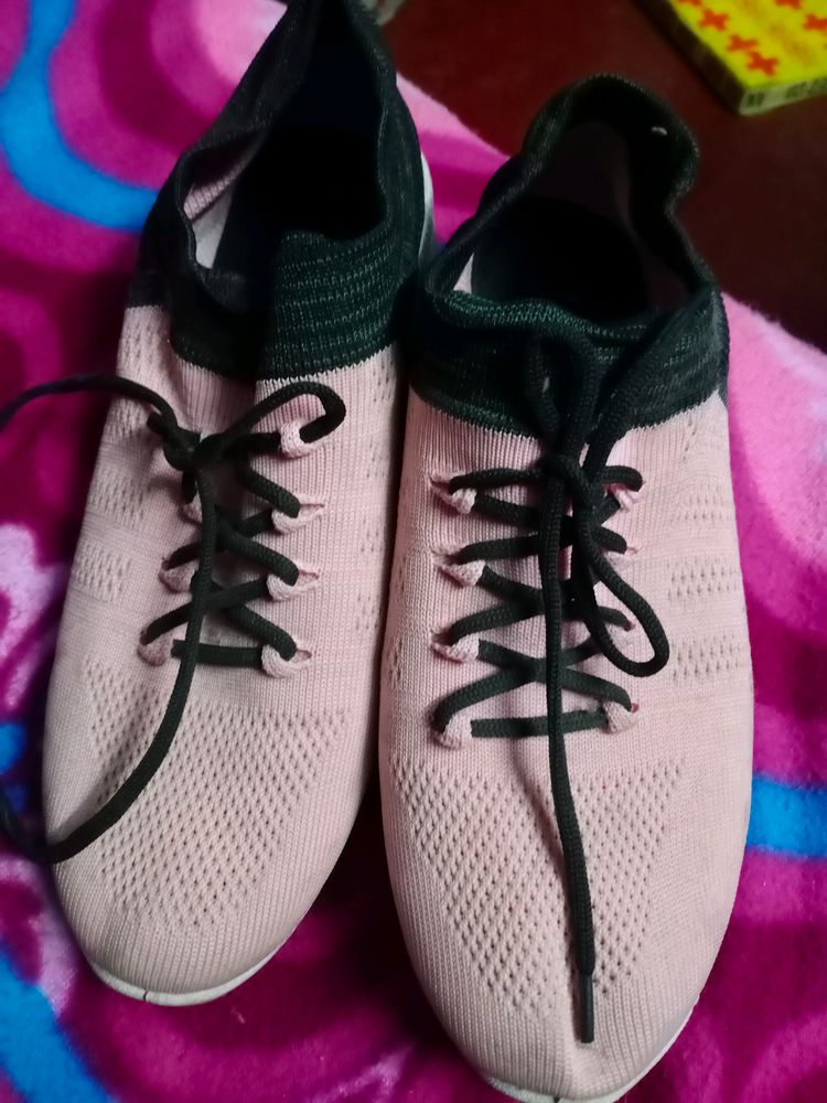 (Price Drop 🦋)WOMAN PINK SHOES