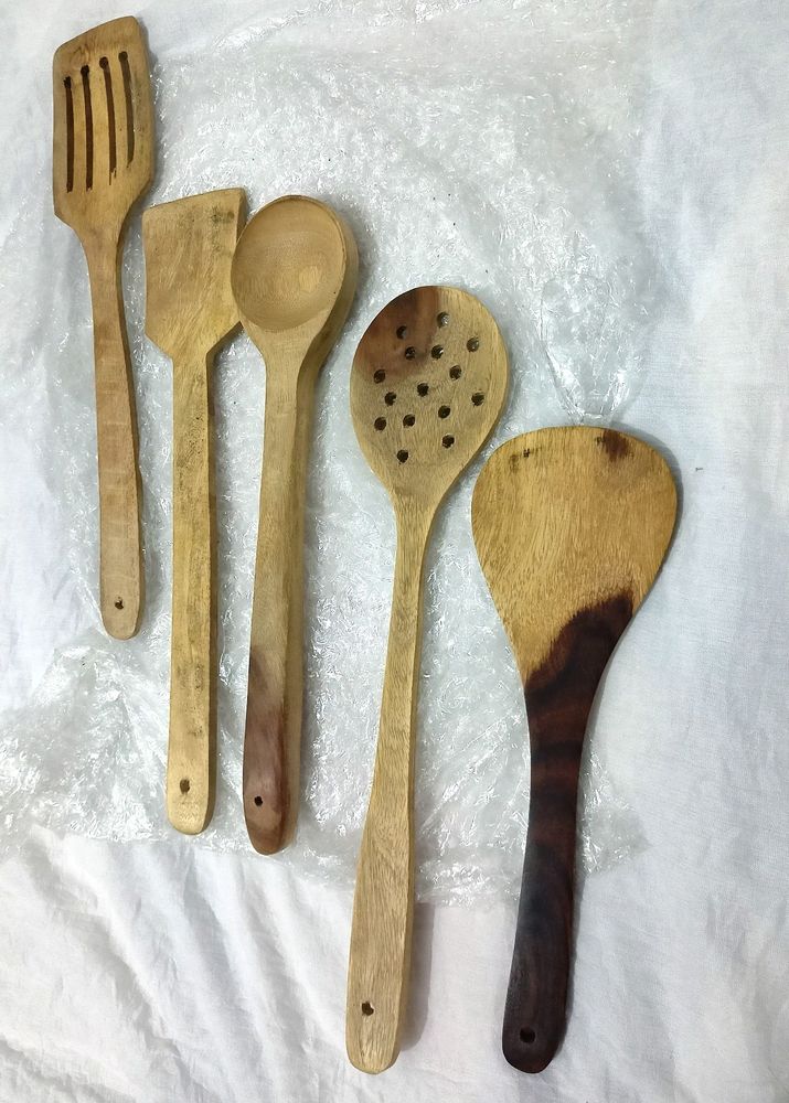 100% New 5 Pcs Wooden Spoon